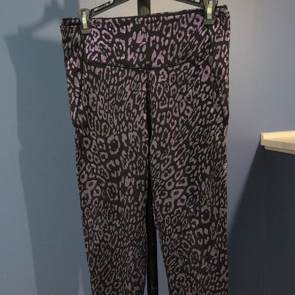 Chic Purple Leopard Print Leggings